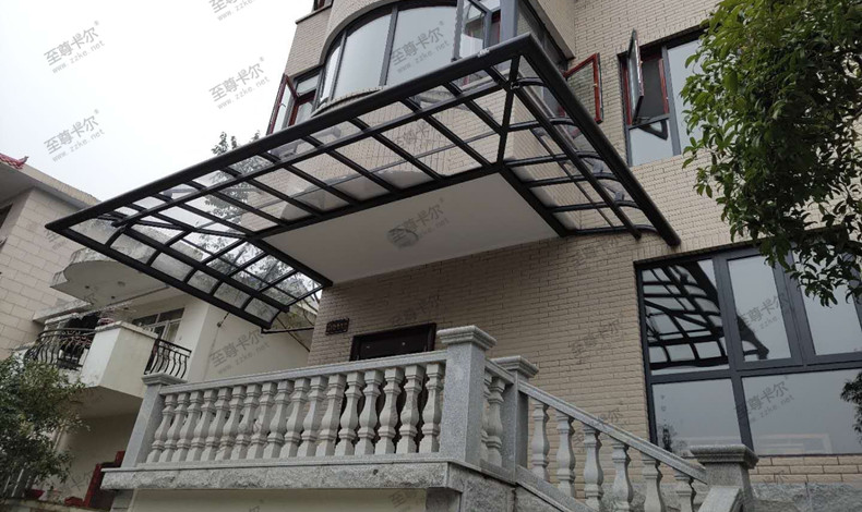 耐力板雨棚的缺點(diǎn).jpg 耐力板雨棚的缺點(diǎn).jpg