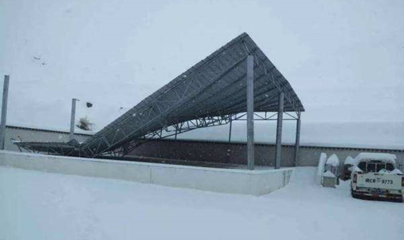 膜結構塌了.jpg 膜結構塌了.jpg