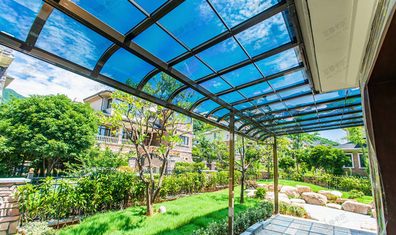 露臺雨棚怎么搭比較好.jpg 露臺雨棚怎么搭比較好.jpg