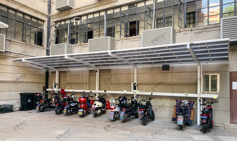 至尊卡爾耐力板自行車棚.jpg 至尊卡爾耐力板自行車棚.jpg