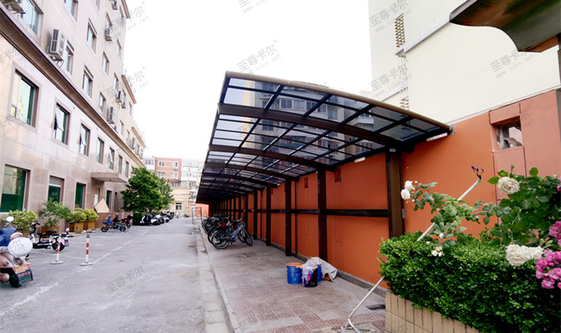 至尊卡爾鋁合金車棚.jpg 至尊卡爾鋁合金車棚.jpg