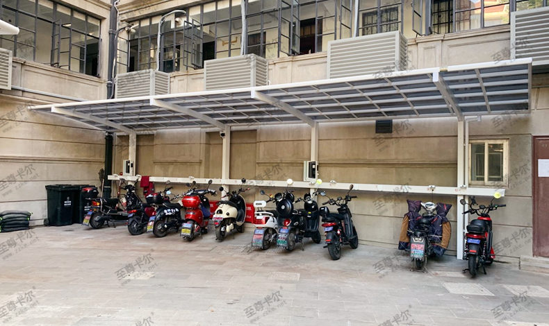 至尊卡爾耐力板車(chē)棚.jpg 至尊卡爾耐力板車(chē)棚.jpg