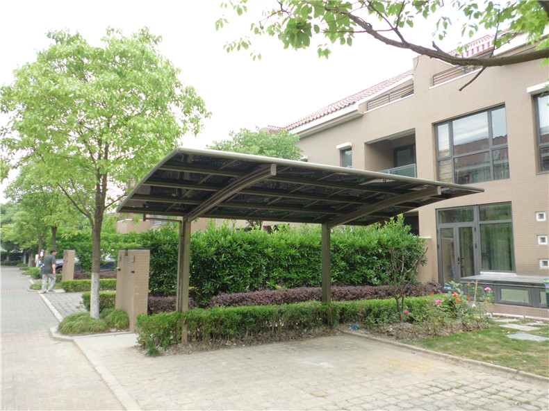 車庫改造成家庭影院了，汽車停在哪？