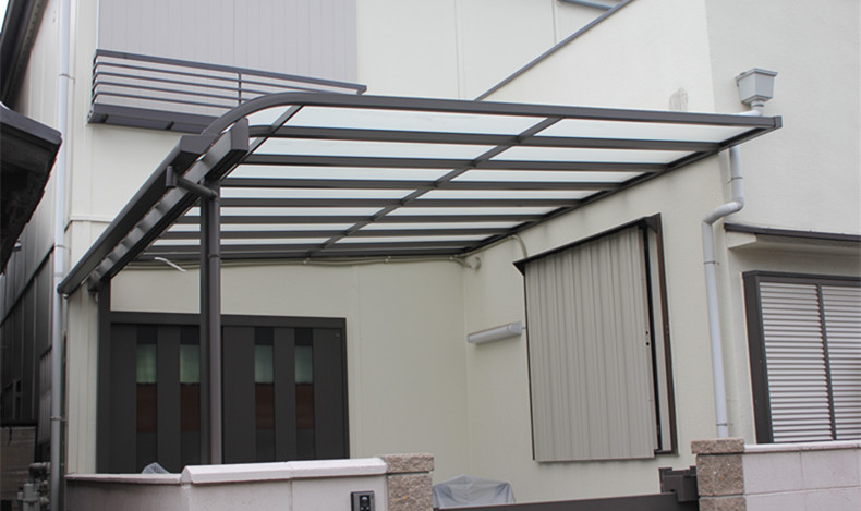 陽(yáng)臺(tái)上種菜，安裝什么雨棚好？