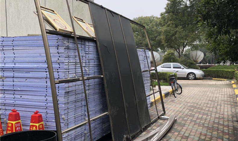 做雨棚，本來1、2萬就能搞定，你卻前前后后花了七、八萬