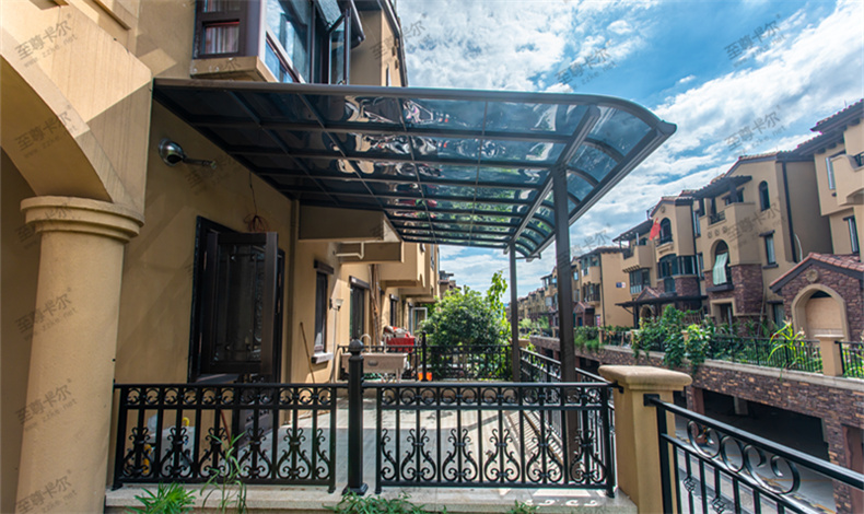 18年耐力板雨棚廠家告訴您，耐力板雨棚壽命多長?