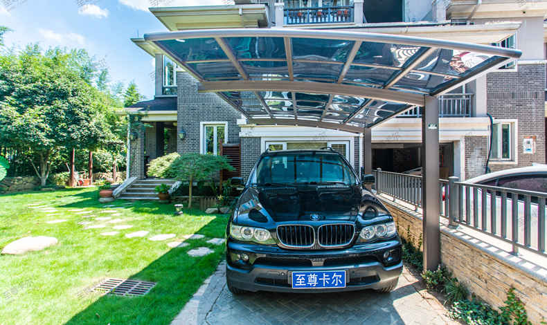 停車(chē)棚生產(chǎn)廠家最不想談的話題：膜結(jié)構(gòu)汽車(chē)棚還能滿足市場(chǎng)嗎？