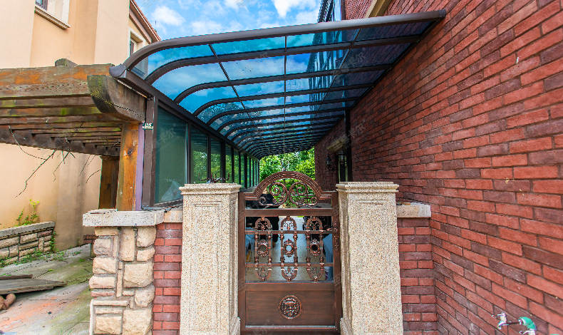 專業的車雨棚設計,行業都知道,打造您喜歡的露臺棚！