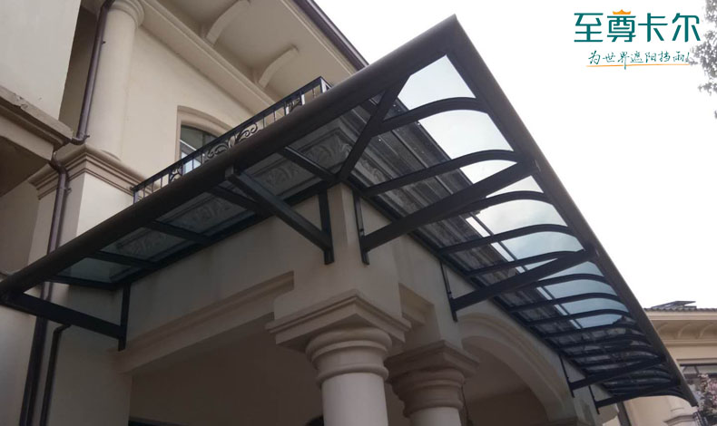 雨棚是玻璃的好還是pc耐力板的好？